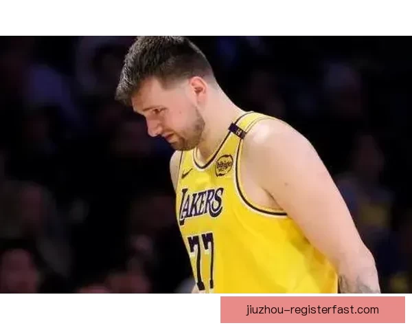 加内特：坎宁安布朗应入最佳一阵 东契奇防守不足未能入选